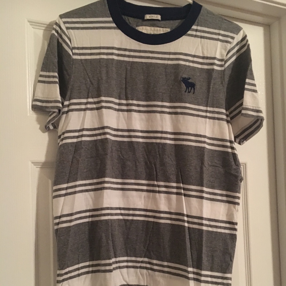 Abercrombie tee